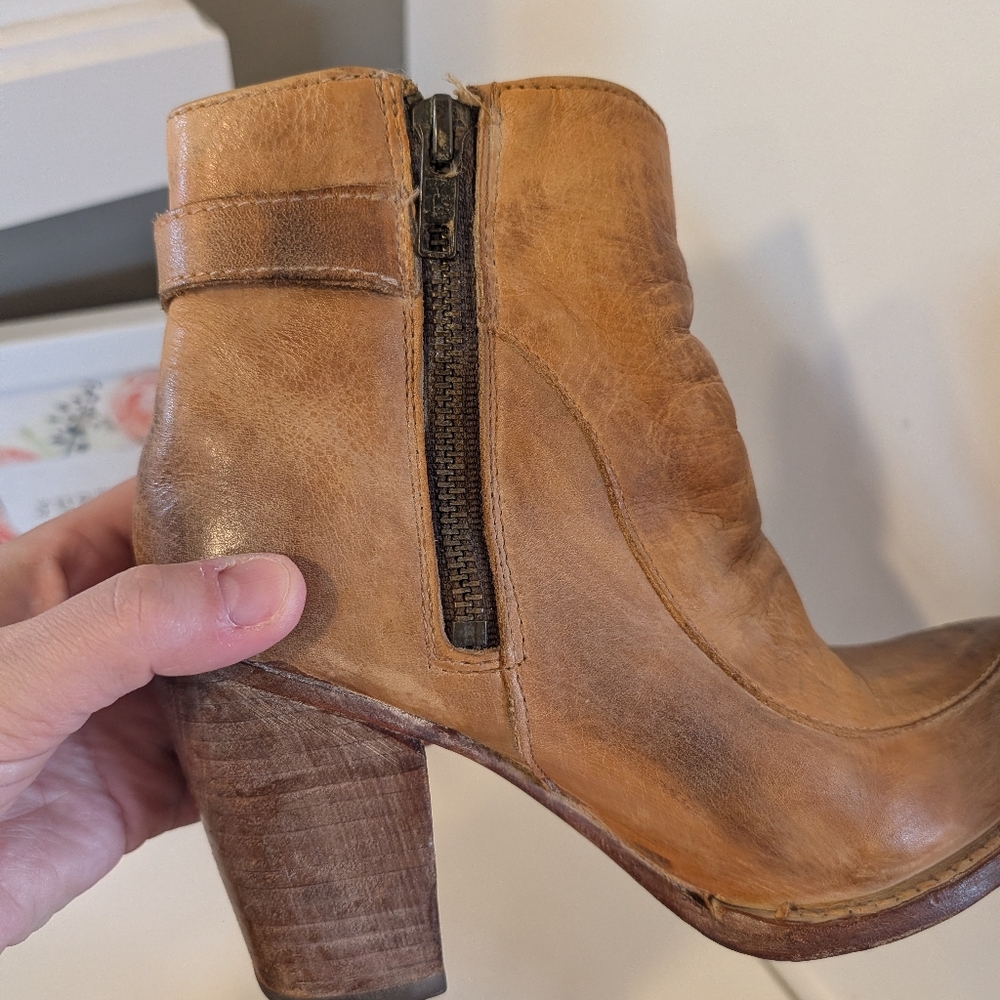 🥰GUC Bed Stu Isla Distressed Leather Zip Side Ankle Booties, Honey Tan, 6 - Picture 16 of 16